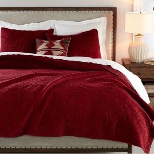 Pottery Barn Medallion Quilt Shams